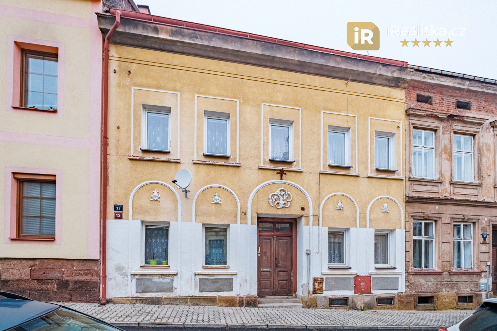 Prodej rodinného domu se 3 byty, podkrovím a zahradou - Trutnov, ul. Lípová