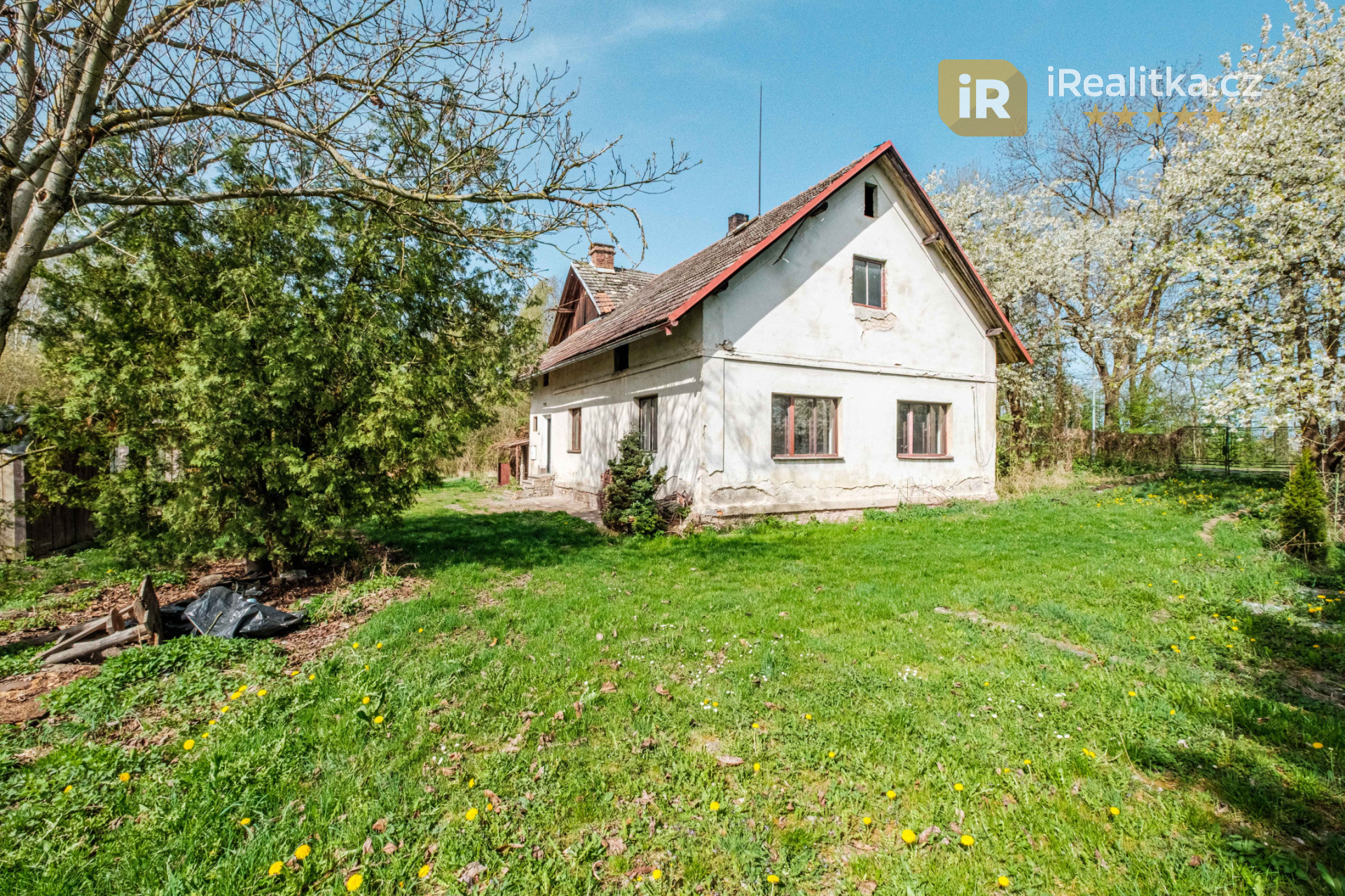 Prodej rodinného domu na samotě s obrovským pozemkem 22.656 m2 a vlastní studánkou - Mokré, Rychnov nad Kněžnou