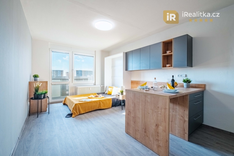 Prodej bytu 1+kk s lodžií, po kompletní rekonstrukci - Hradec Králové, ul. Brožíkova