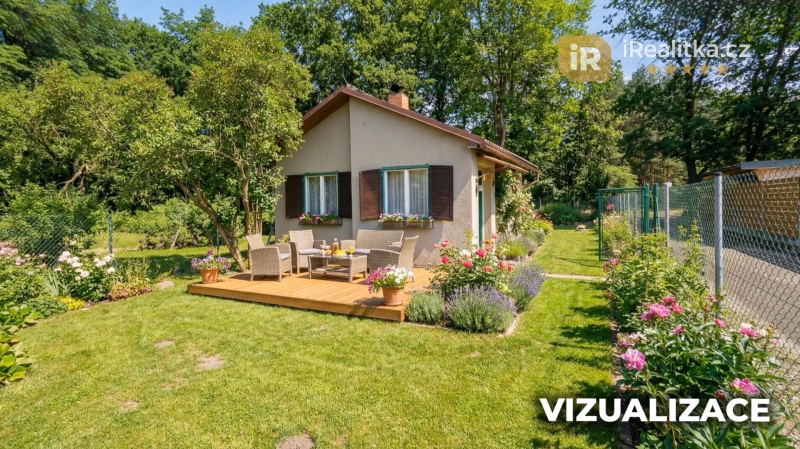 Prodej chaty 2+1 na jedinečném místě přímo u lesa s pozemkem 873 m2 - Hradec Králové